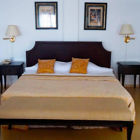 Ada Beach Hotel Karavas  Экстерьер фото