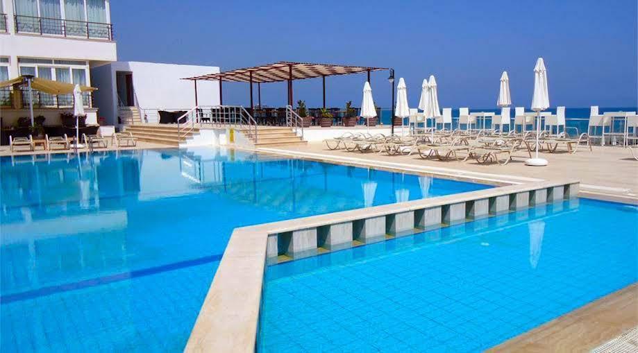 Ada Beach Hotel Karavas  Экстерьер фото