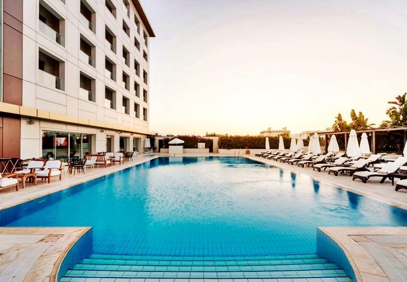 Ada Beach Hotel Karavas  Экстерьер фото