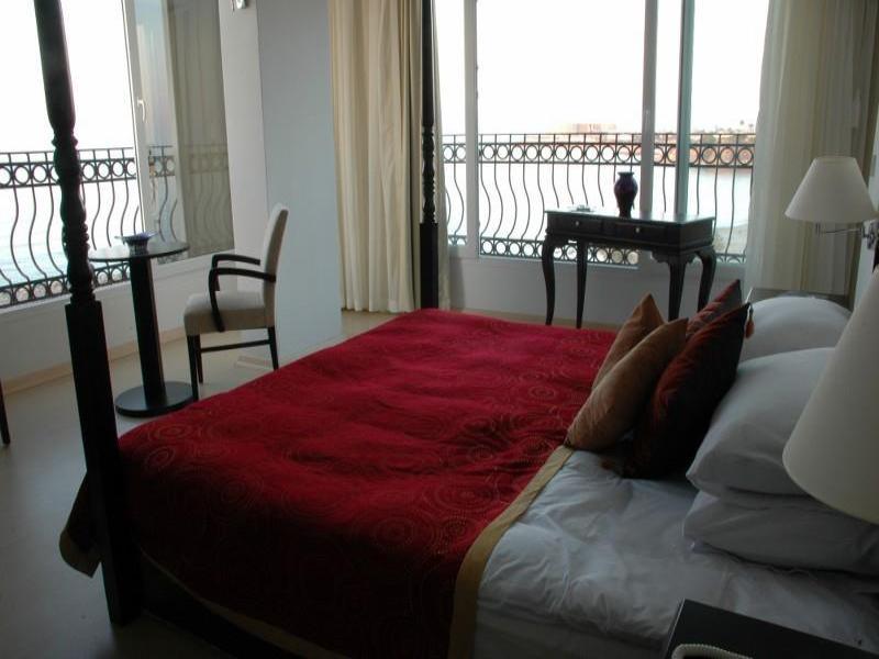 Ada Beach Hotel Karavas  Экстерьер фото