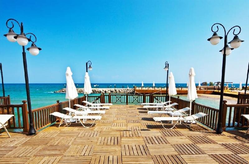 Ada Beach Hotel Karavas  Экстерьер фото