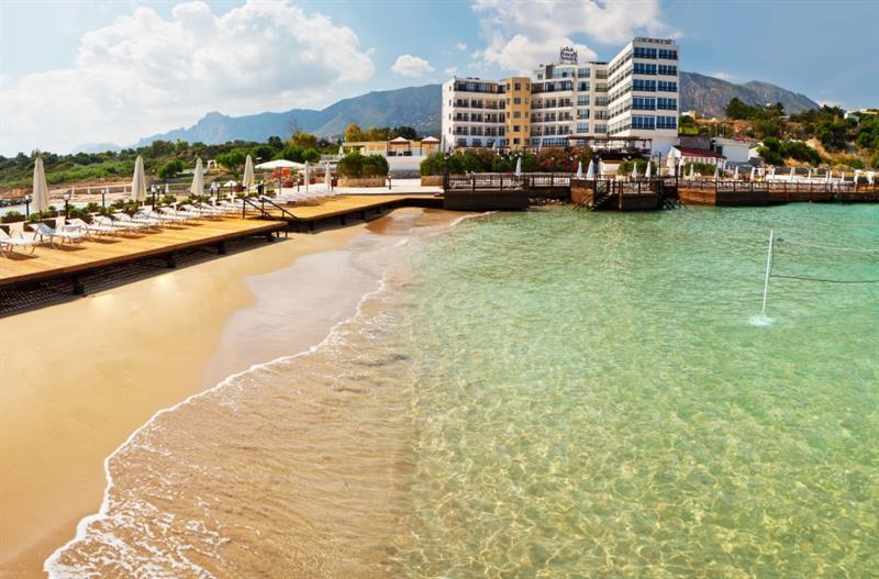 Ada Beach Hotel Karavas  Экстерьер фото