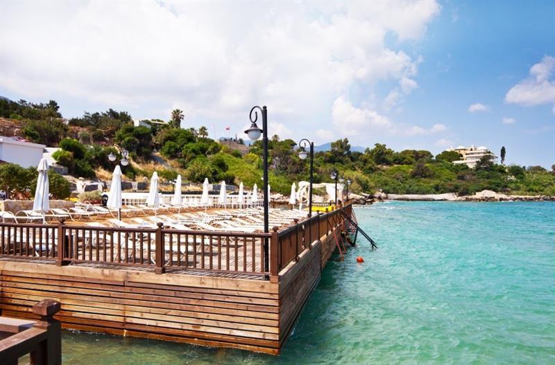 Ada Beach Hotel Karavas  Экстерьер фото
