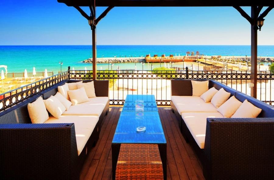 Ada Beach Hotel Karavas  Экстерьер фото
