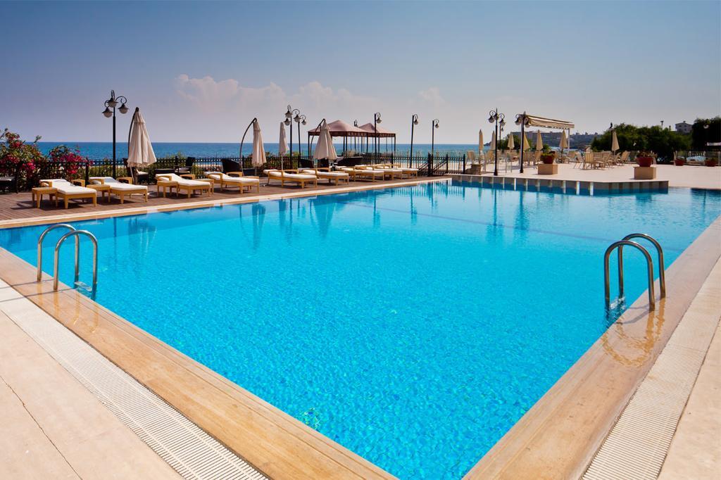 Ada Beach Hotel Karavas  Экстерьер фото